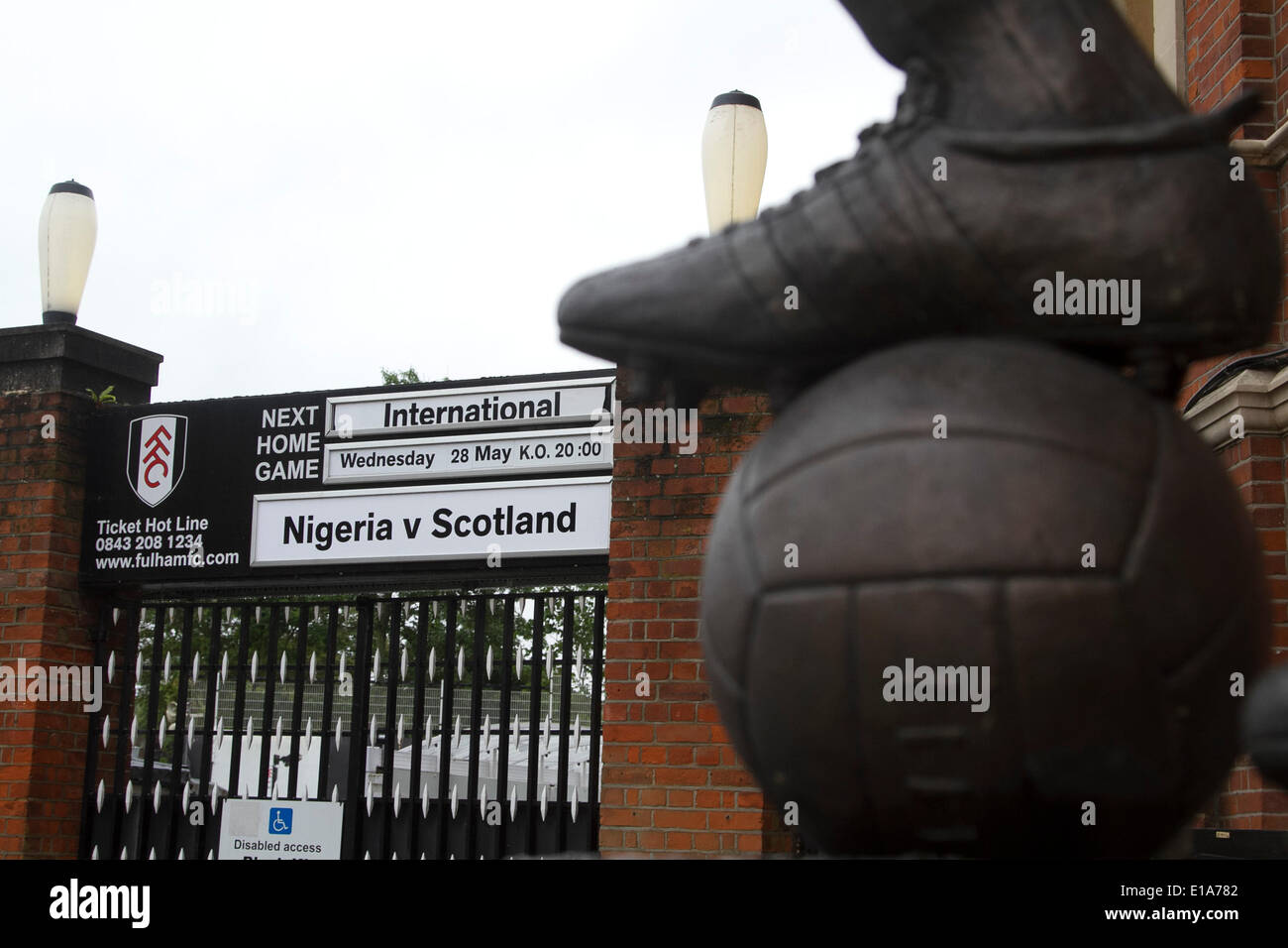 London UK. 28. Mai 2014. Die internationale Fußball-Leuchte zwischen Schottland und Nigeria im Craven Cottage wird untersucht, nachdem der schottische Fußballverband (SFV) wurde von der National Crime Agency für angebliche Spielmanipulationen kontaktiert. Bildnachweis: Amer Ghazzal/Alamy Live-Nachrichten Stockfoto