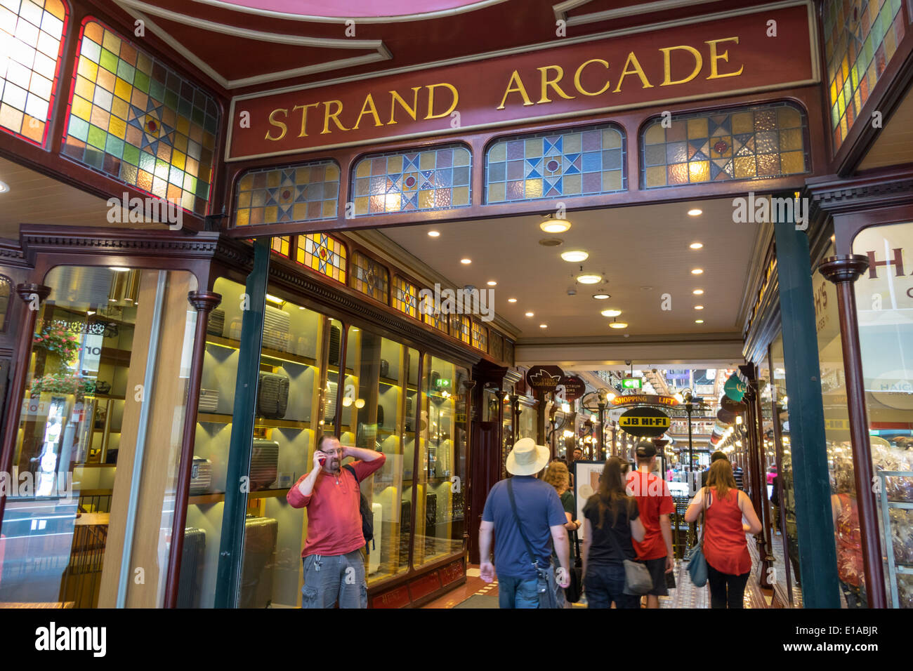Sydney Australien, George Street, The Strand Arcade, Shopping Shopper Shopper shoppen shoppen shoppen shoppen Geschäfte Markt Märkte Marktplatz kaufen verkaufen, Einzelhandelsgeschäfte BU Stockfoto Sydney Australien, George Street, The Strand Arcade, Shopping Shopper Shopper shoppen shoppen shoppen shoppen Geschäfte Markt Märkte Marktplatz kaufen verkaufen, Einzelhandelsgeschäfte BU Stockfoto