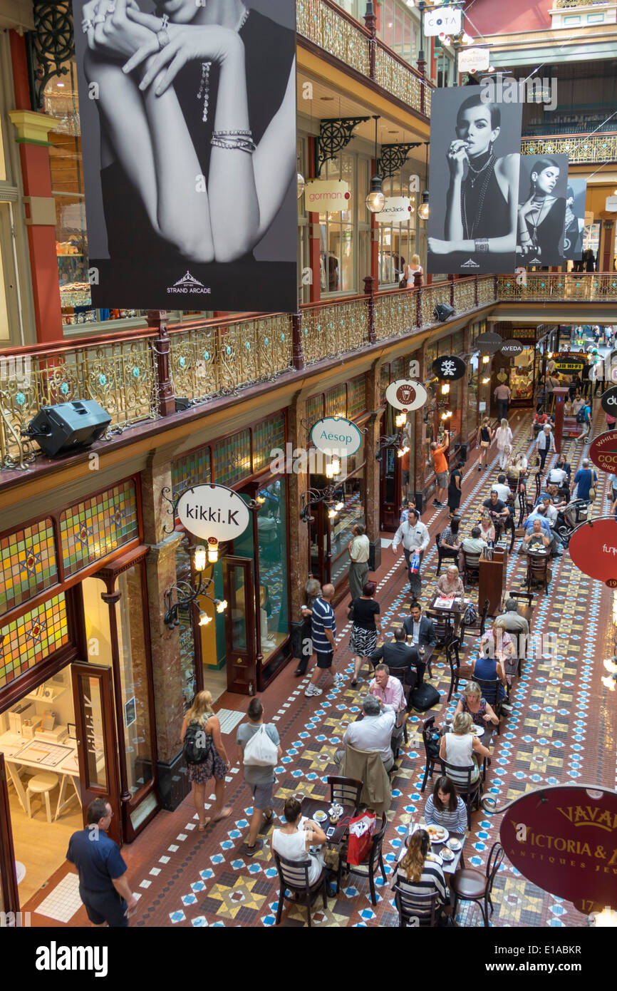 Sydney Australien, George Street, The Strand Arcade, Shopping Shopper Shopper shoppen shoppen shoppen shoppen Geschäfte Markt Märkte Marktplatz kaufen verkaufen, Einzelhandelsgeschäfte BU Stockfoto Sydney Australien, George Street, The Strand Arcade, Shopping Shopper Shopper shoppen shoppen shoppen shoppen Geschäfte Markt Märkte Marktplatz kaufen verkaufen, Einzelhandelsgeschäfte BU Stockfoto