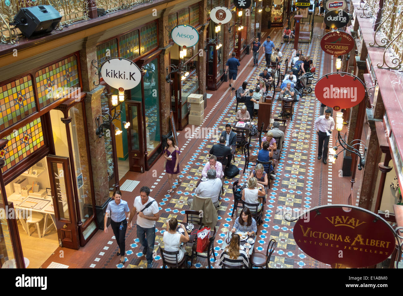 Sydney Australien, George Street, The Strand Arcade, Shopping Shopper Shopper shoppen shoppen shoppen shoppen Geschäfte Markt Märkte Marktplatz kaufen verkaufen, Einzelhandelsgeschäfte BU Stockfoto Sydney Australien, George Street, The Strand Arcade, Shopping Shopper Shopper shoppen shoppen shoppen shoppen Geschäfte Markt Märkte Marktplatz kaufen verkaufen, Einzelhandelsgeschäfte BU Stockfoto