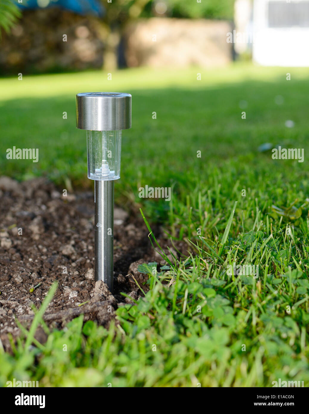 Solar gartenbeleuchtung Fotos und Bildmaterial in hoher Auflösung Alamy