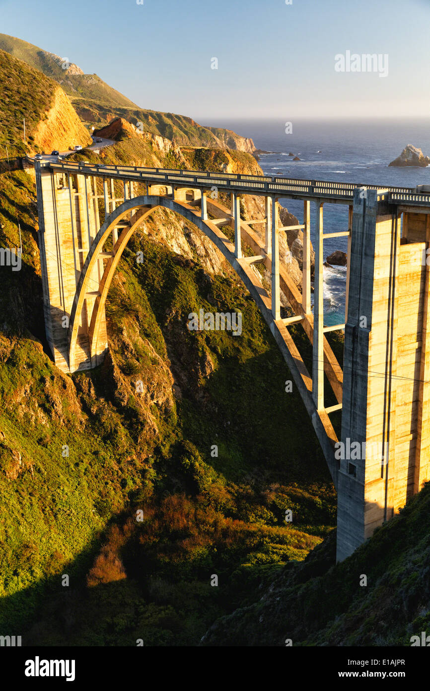 Bogenbrücke über den Bixby Creek, Big Sur Coast Highway One, Kalifornien Stockfoto