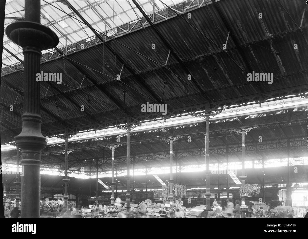 Der Mercado da Praca da Figueira in Lissabon, Portugal, ist ein historischer Marktplatz, der für seinen lebhaften Handel und seine zentrale Lage in der Stadt bekannt ist. Stockfoto