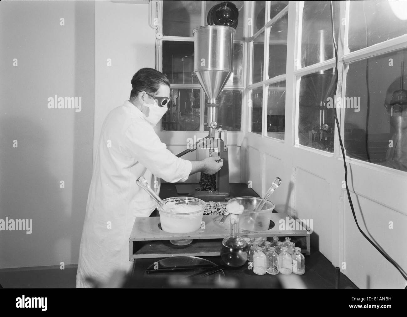 Foto des Labors Davi Farmacêutica in Lissabon, Portugal, das seine pharmazeutischen Produktions- und Forschungseinrichtungen zeigt. Stockfoto