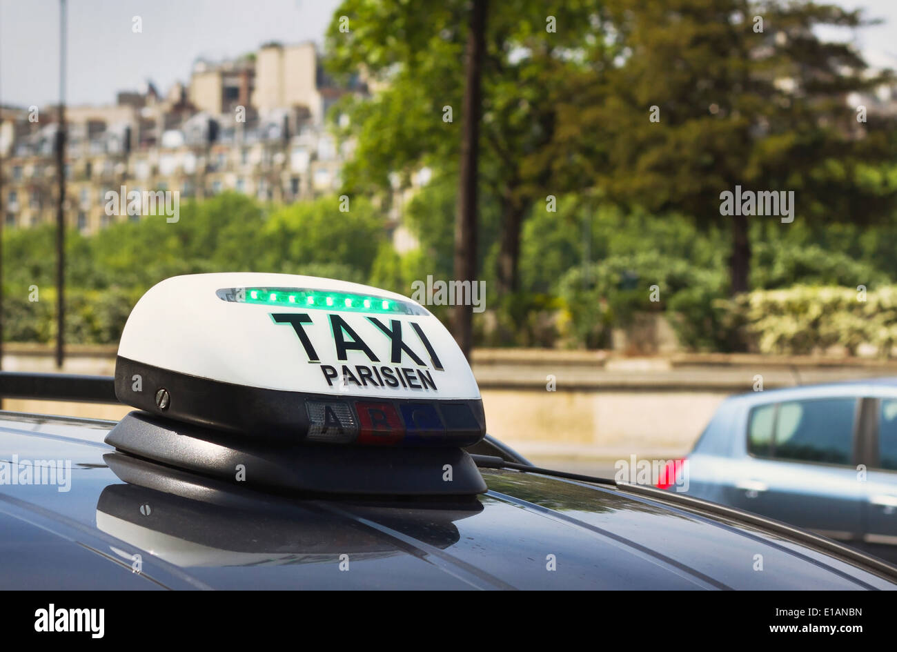 Taxi Parisien, melden Sie das Auto in Paris Stockfoto