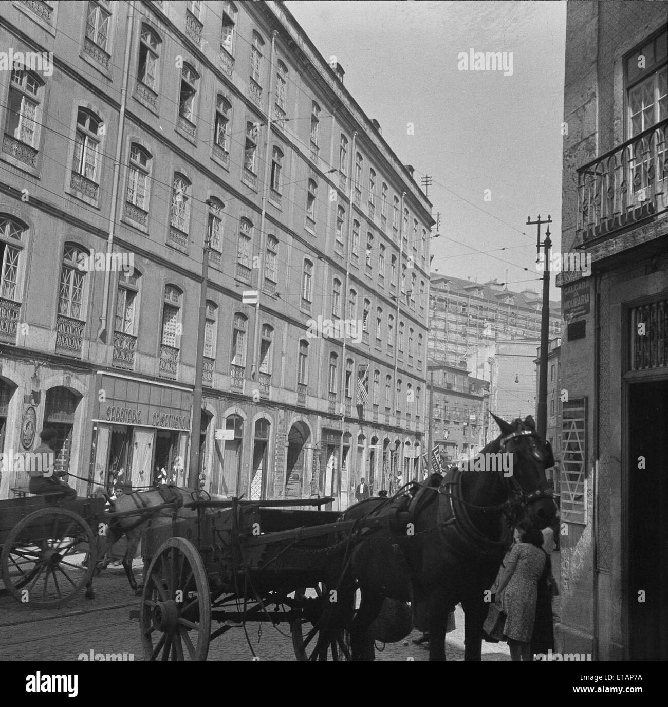 Lisboa, die Hauptstadt Portugals, ist bekannt für ihre reiche architektonische Geschichte, kulturelle Wahrzeichen und das pulsierende Stadtleben. Stockfoto