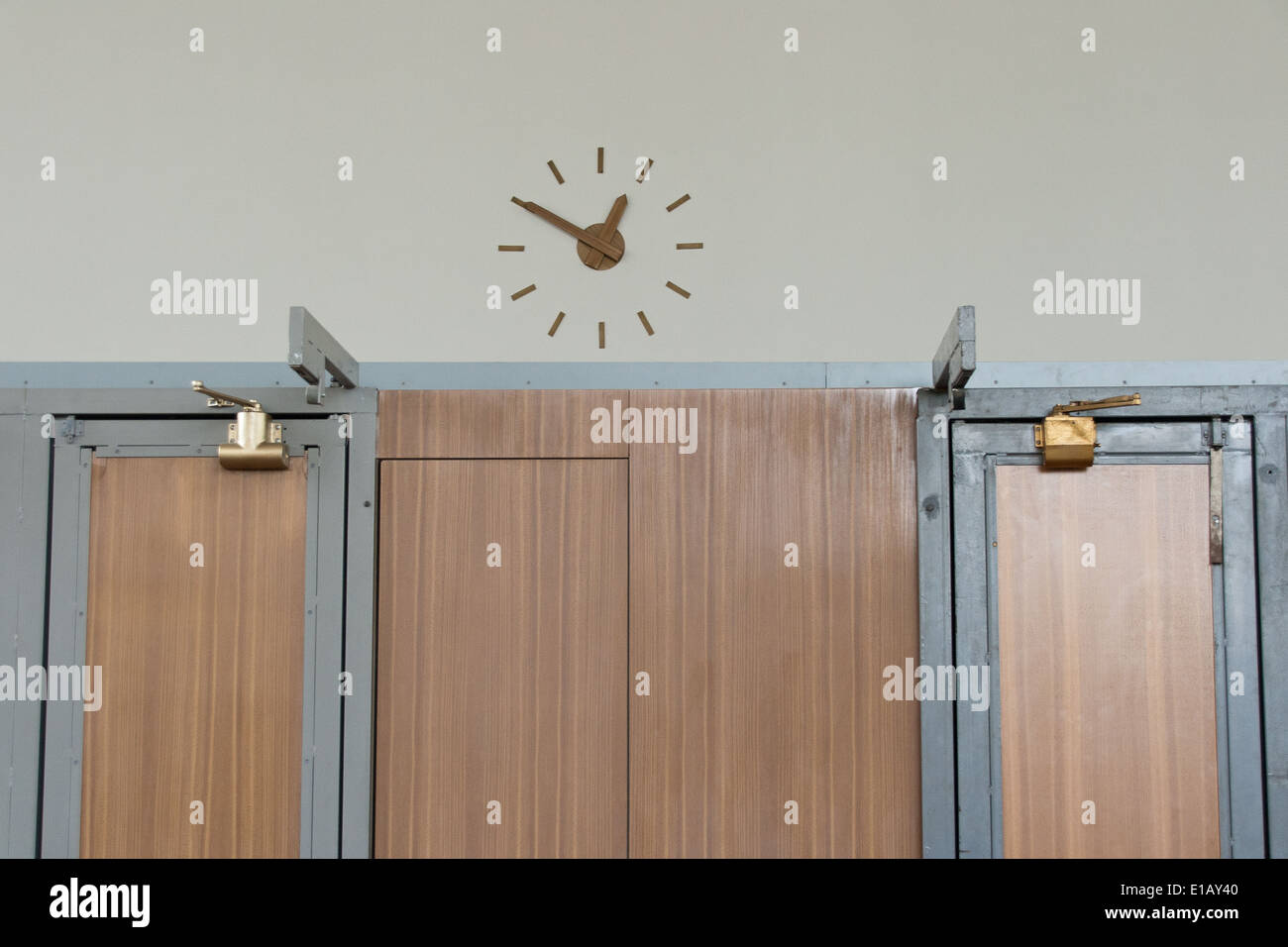 Der Tränenpalast (Tränenpalast) ist der Berliner Colloquialism für den ehemaligen Grenzübergang in Berlin Friedrichstraße. Stockfoto