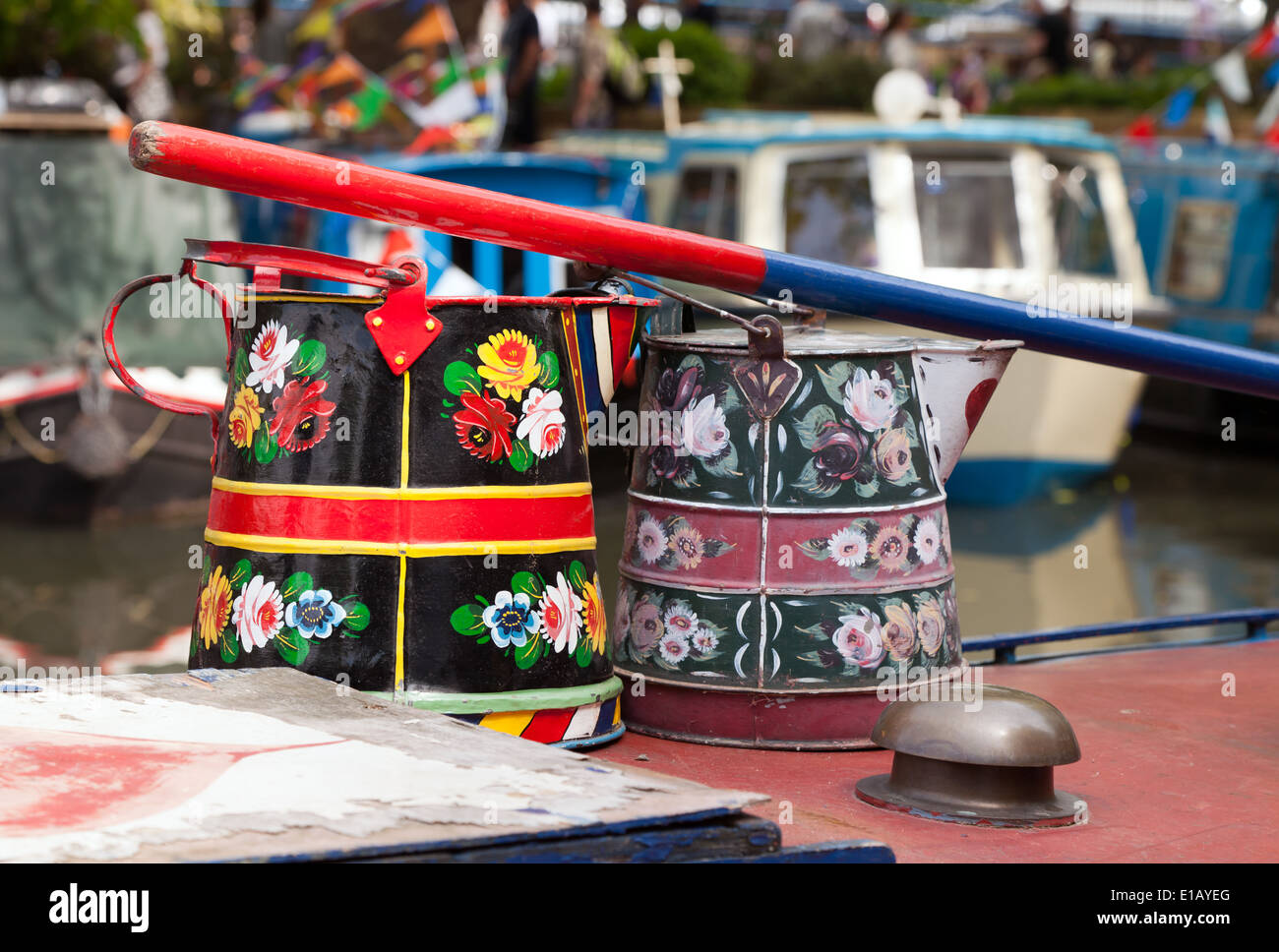 Einige traditionelle Kanal-Kunst auf dem Display an Canalway Kavalkade, 2014 in Nahaufnahme Stockfoto