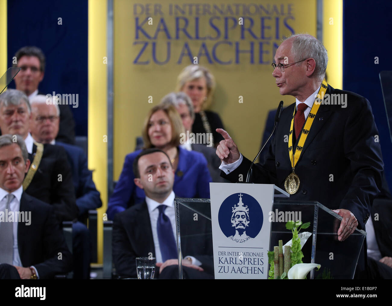 Aachen, Deutschland. 29. Mai 2014. Präsident des Europäischen Rates Herman Van Rompuy spricht nach den Internationalen Karlspreis der Stadt Aachen während einer Preisverleihung in Aachen, Deutschland, 29. Mai 2014 erhalten. OLIVER BERG/Dpa/Alamy Live News Stockfoto