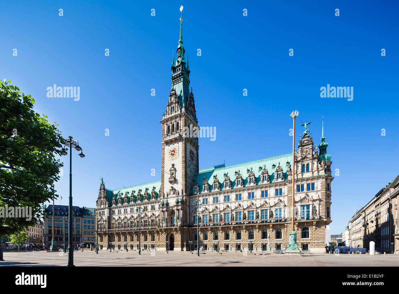 Das berühmte Rathaus in Hamburg, Deutschland Stockfoto