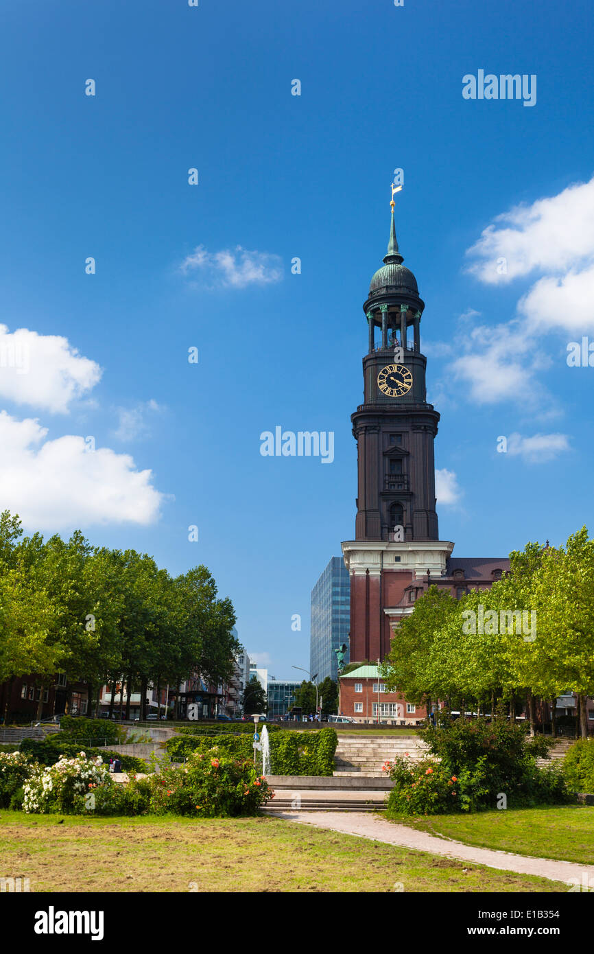 Die berühmte St. Michaelis Kirche (Michel) in Hamburg, Deutschland Stockfoto