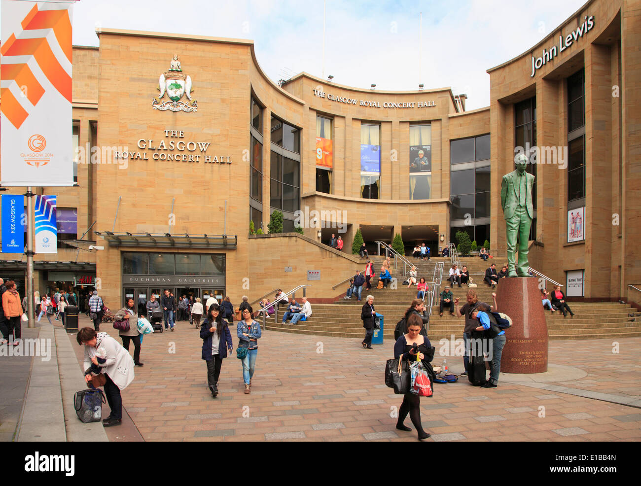 UK, Schottland, Glasgow, Glasgow Royal Concert Hall, Buchanan Street, Menschen, Stockfoto