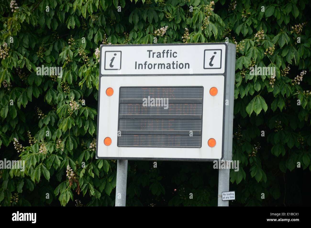 Verkehrsinformationen elektronische Zeichen anzeigen Stockfoto