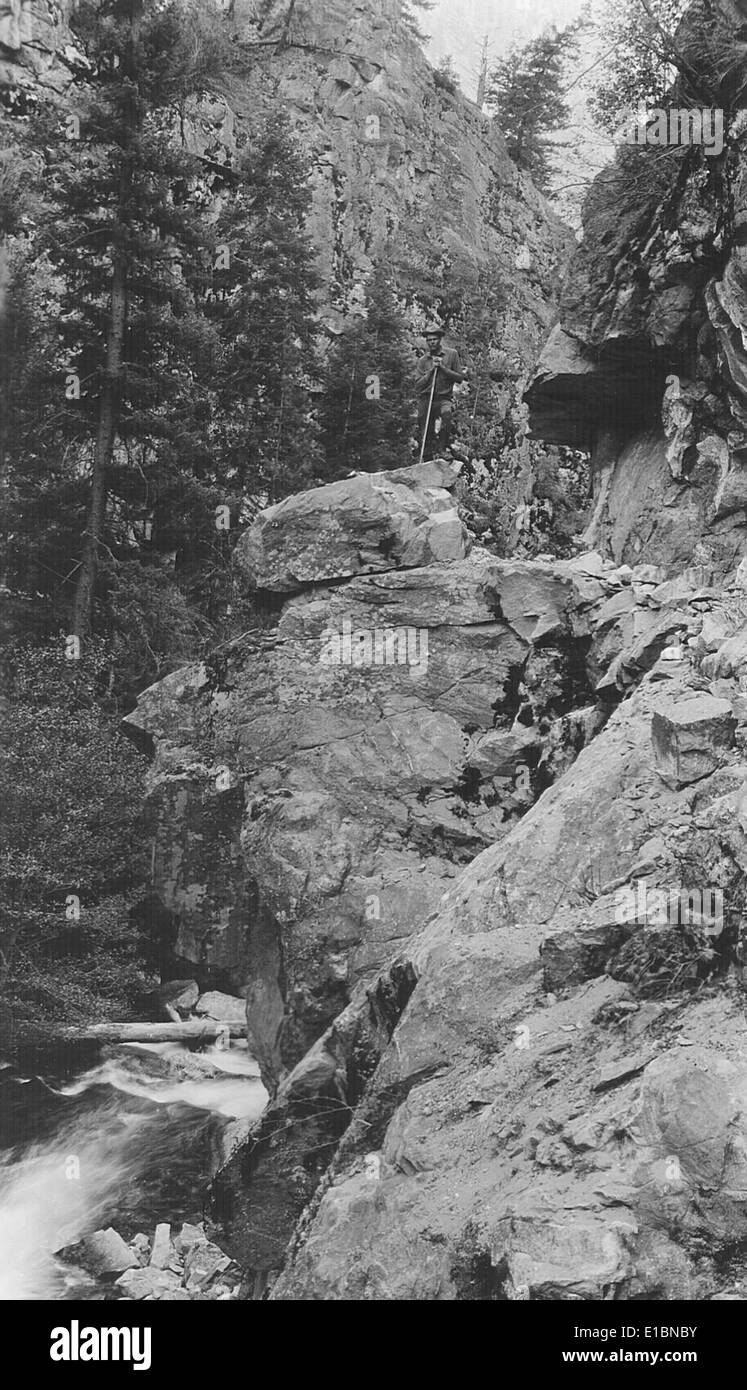 Eine Sammlung von Archivfotos aus den Archiven der nördlichen Region, die bedeutende technische Projekte und Entwicklungen in der Geschichte der Region zeigen. Stockfoto