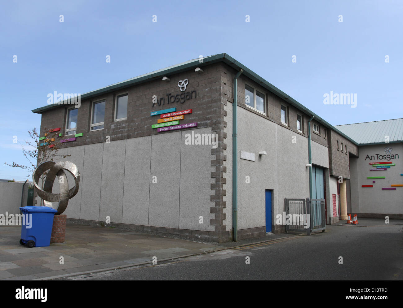 Die Außenseite des Gälischen Buch Verlag acair Ltd in einem tosgan Stornoway Isle of Lewis in Schottland Mai 2014 Stockfoto