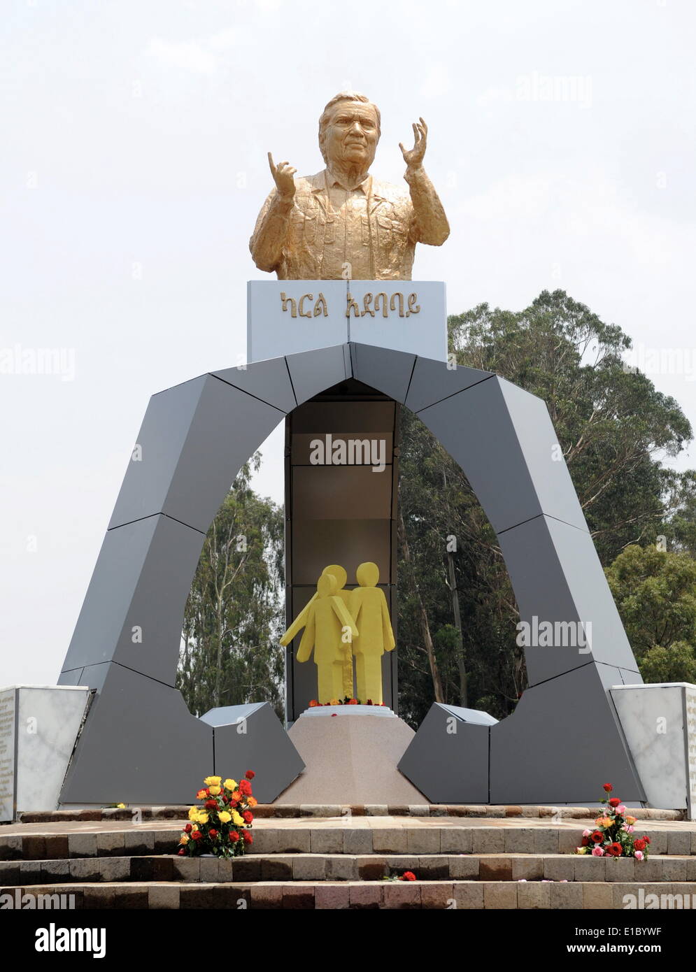 Addis Abebe, Ethriopia. 23. Juni 2011. Datei - die sechs meter hohe Statue  von Karlheinz Böhm, Gründer der Stiftung 