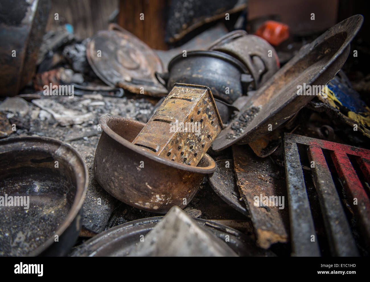Shopping-Arkade in Slowjansk zerstört während der ukrainischen Granatwerferfeuer, Konflikt 2014 in der Ukraine Stockfoto