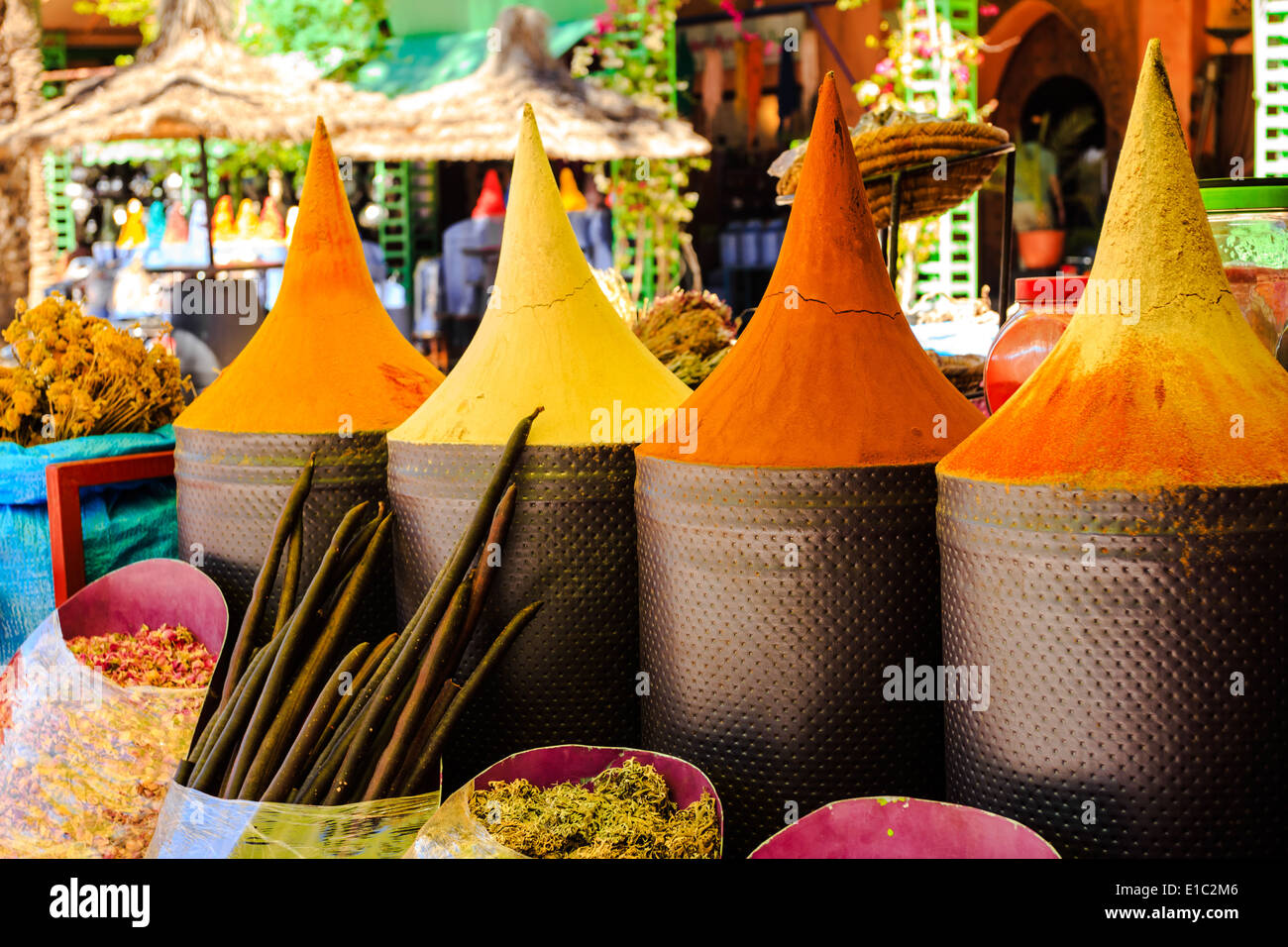 Marokkanischen Gewürz Stall im Markt von Marrakesch, Marokko Stockfoto