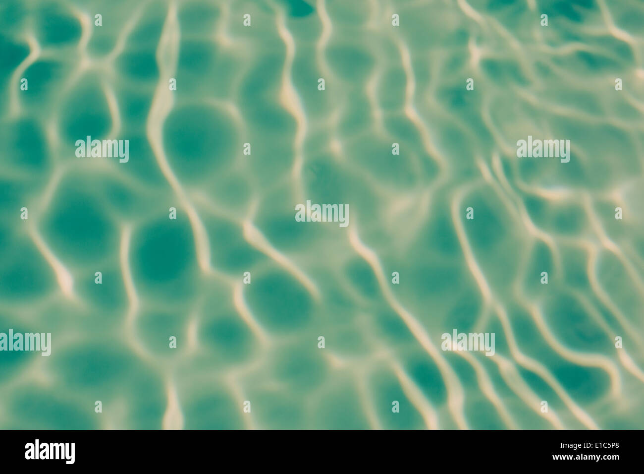 Ripple Muster auf dem Wasser in einem Pool. Stockfoto