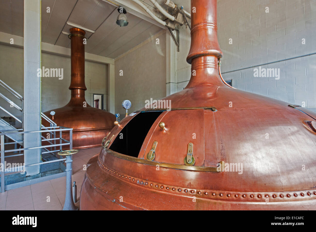 Kupfer Gebräu Wasserkocher bei Brouwerij Lindemans, belgische Brauerei in Vlezenbeek, Produzent von Geuze und Kriek Bier Stockfoto