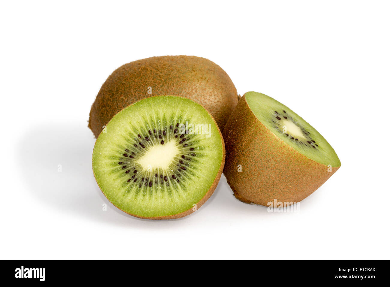 Zwei isolierte Kiwi-Früchte Stockfoto
