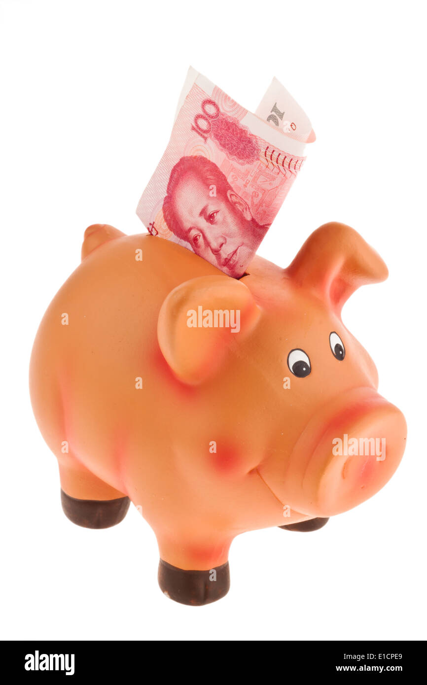Chinesische Yuan Banknoten und ein Sparschwein. Vor einem weißen Hintergrund Stockfoto