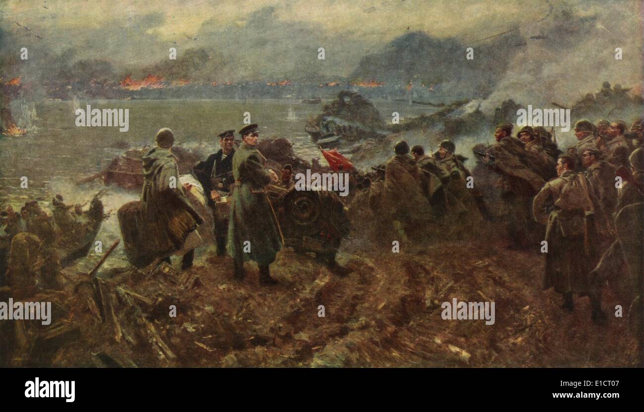 Schlacht um Stalingrad, 2. Weltkrieg. Russische Soldaten am Flussufer, Vorbereitung, Fluss bei Stalingrad zu überqueren. (BSLOC 2013-12 16) Stockfoto