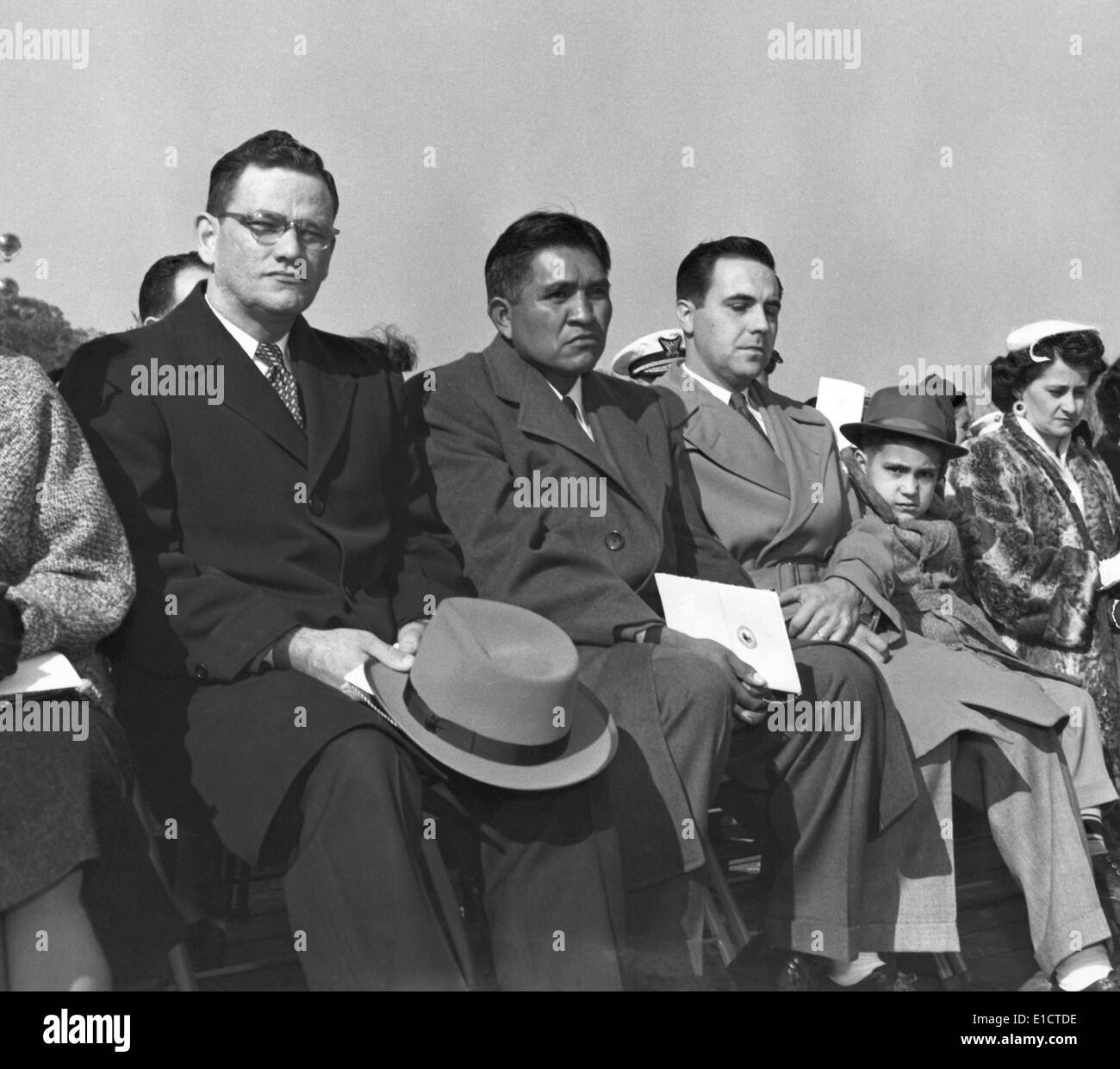 Überlebenden Iwo Jima Flag Raisers bei Einweihung des US Marine Corps War Memorial. L-r: John Bradley von Antigo, WI; Wisconsin, Stockfoto