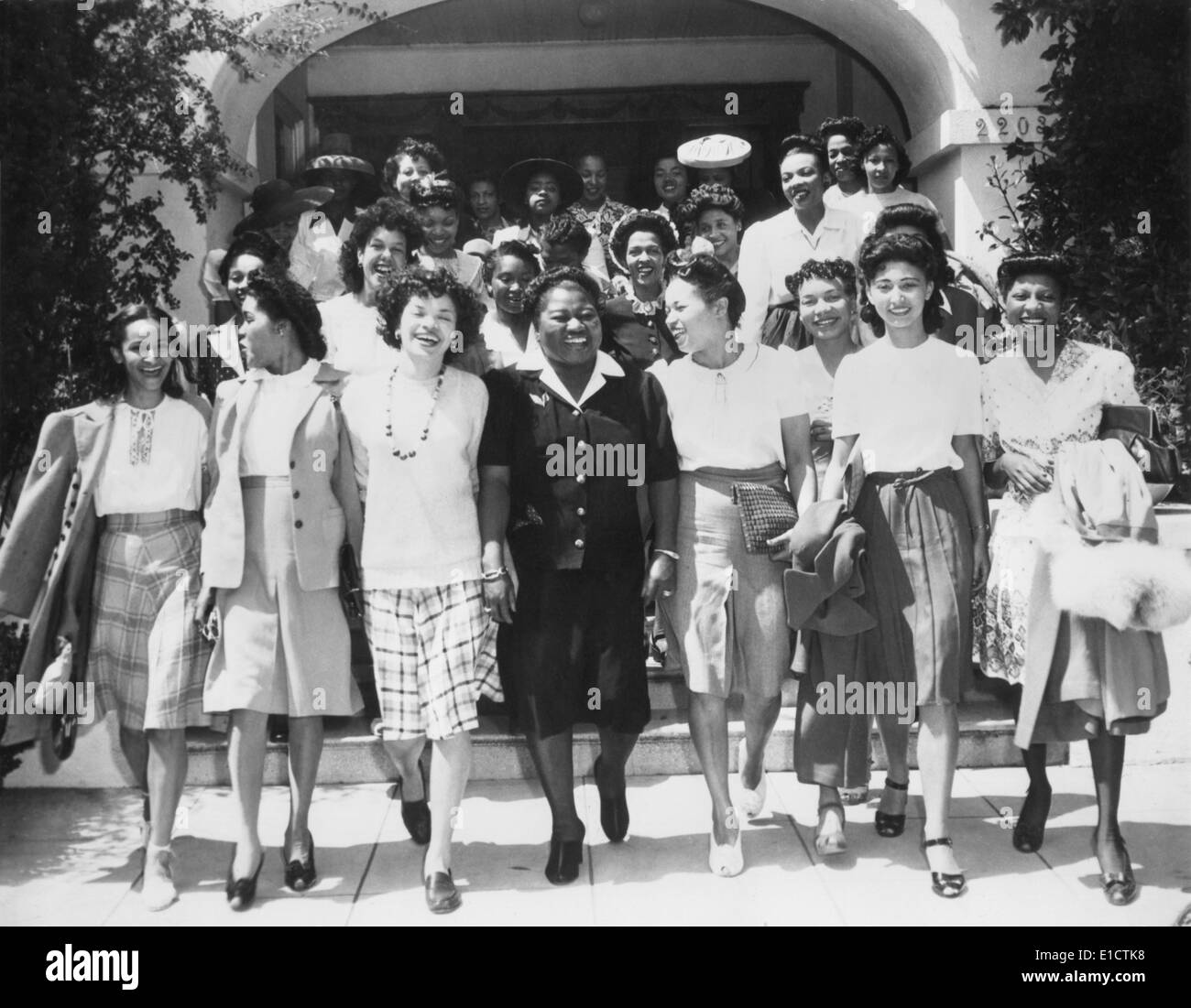 Hattie McDaniel führt Entertainer für Soldaten am Minter Feld durchführen. McDaniel, leitete eine afroamerikanische Schauspielerin Stockfoto