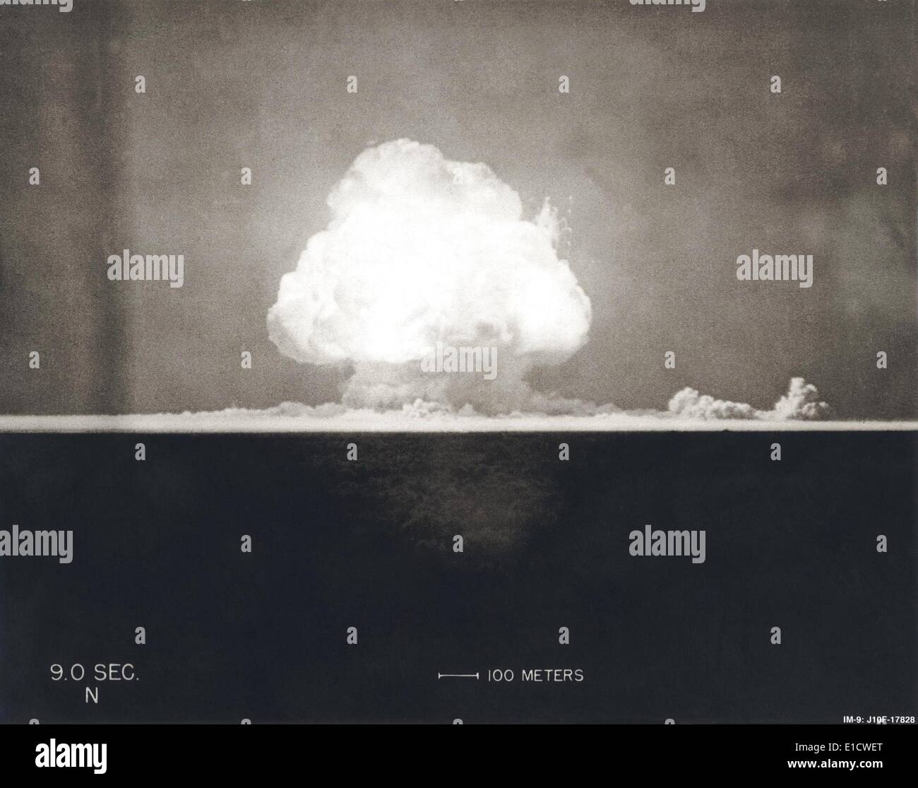 Ersten atomaren Explosion am 16. Juli 1945. Foto 9 Sekunden nach die ersten Trinity Detonation ...