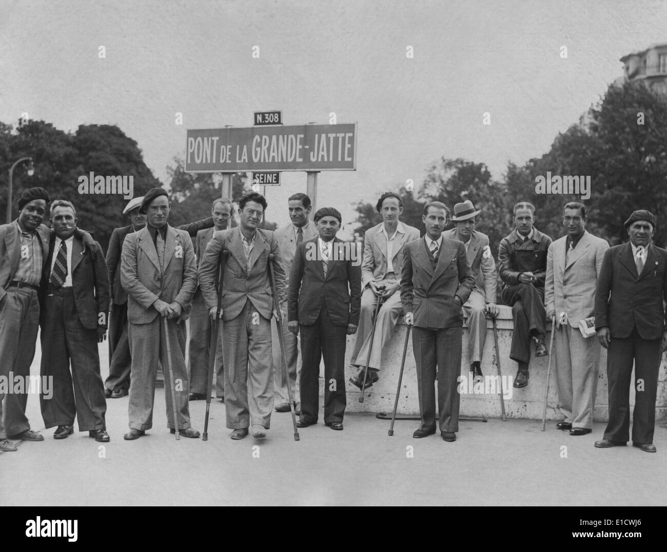 Eine Gruppe von ausgetauschten amerikanische Gefangene, die mit der spanischen Republikaner gekämpft haben. Sie sind in Paris, mit einigen der Männer sind Stockfoto