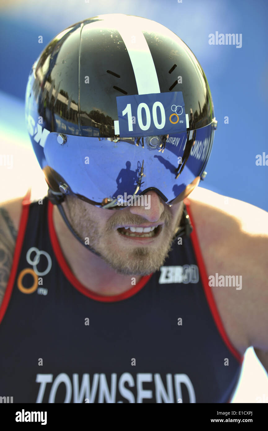 London, UK. 31. Mai 2014. Joe Townsend (GBR) Abschluss der ITU World Triathlon. Townsend Vierter in der PT1-Klasse (Rollstuhlfahrer) mit einer Endzeit von 01h.09m.19s. Bildnachweis: Michael Preston/Alamy Live-Nachrichten Stockfoto