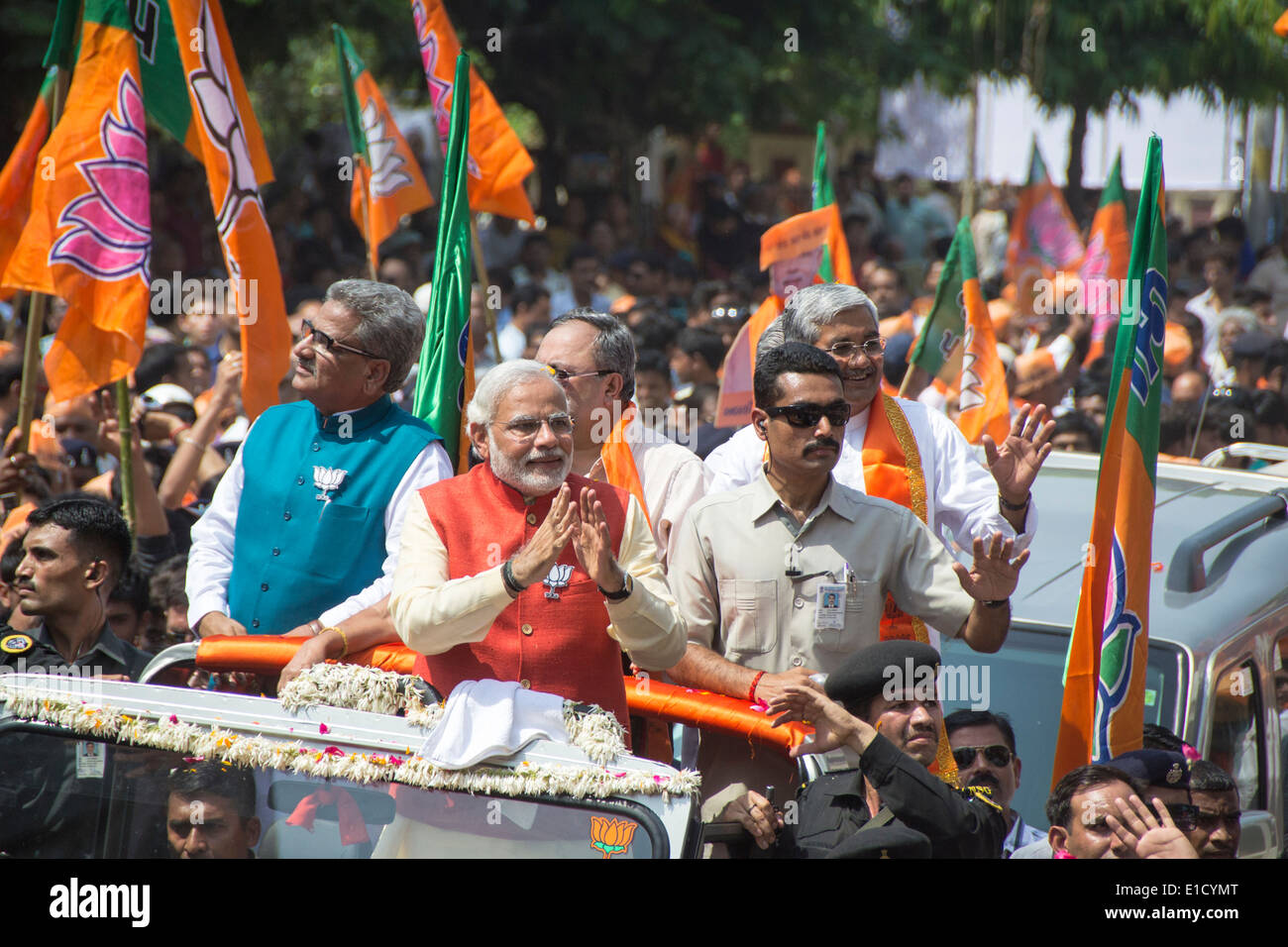 VADODARA, GUJARAT/Indien 9. April 2014: Narendra Modi reichte seine Nominierung Papiere von Vadodara Lok Sabha Sitz Stockfoto
