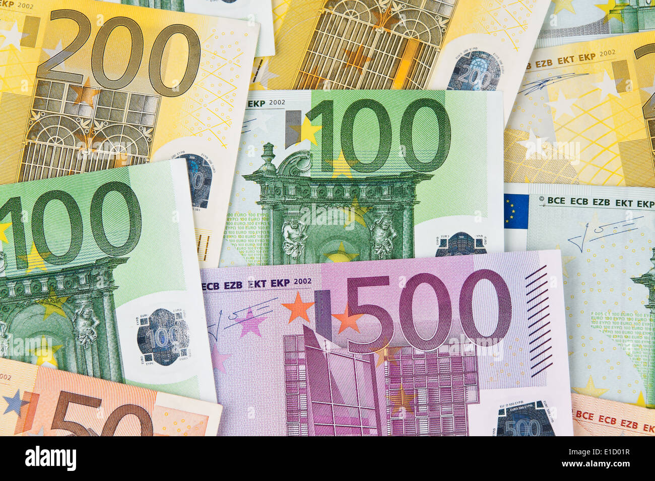 Viele Euro-Banknoten der Europäischen Union. Stockfoto