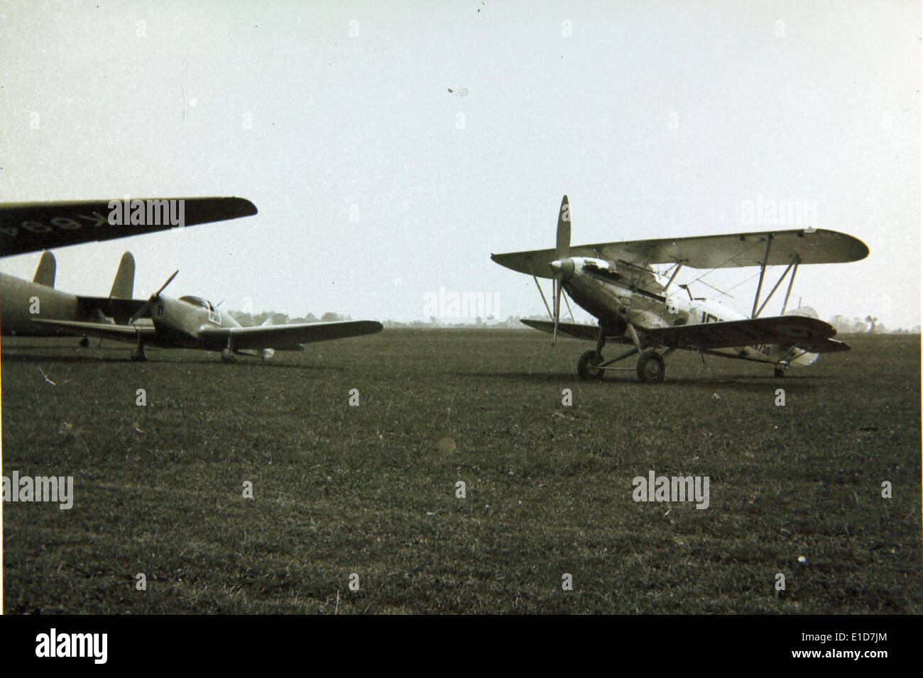 Die Hawker Turret Demon war ein britisches einsitziges Kampfflugzeug, das in den 1930er Jahren entwickelt wurde Es hatte einen einzigartigen rotierenden Turm, der dem Piloten bessere Sicht und Verteidigungsfähigkeiten während des Kampfes bieten sollte. Obwohl das Design innovativ war, erlebte es keinen weitverbreiteten Dienst und wurde schließlich mit dem Fortschritt der Flugzeugtechnologie eingestellt. Stockfoto