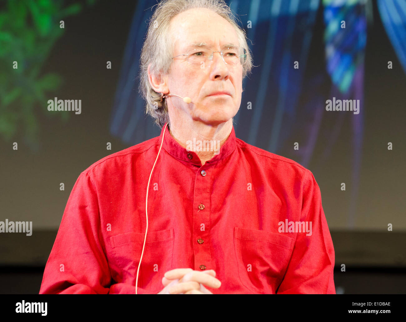 Hay on Wye, UK. 31. Mai 2014. Ian McEwan bei Hay on Wye Festival Schriftsteller und Man Booker Prize Gewinner. Schriftsteller der Buße beschreibt seinen neuen Roman The Children Act. Bildnachweis: Prixpics/Alamy Live-Nachrichten Stockfoto