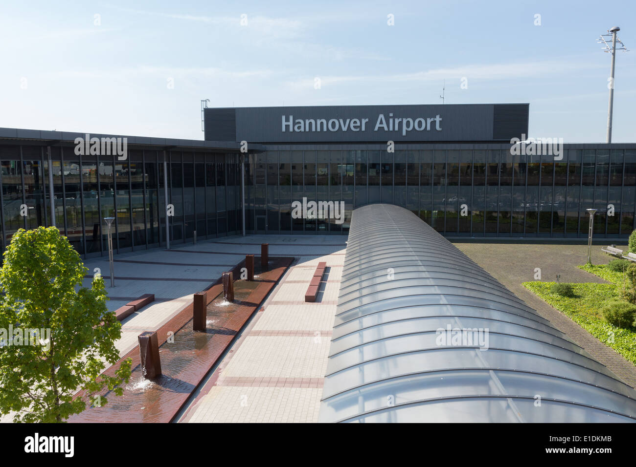 Das Terminalgebäude am Flughafen Hannover, Deutschland Stockfotografie