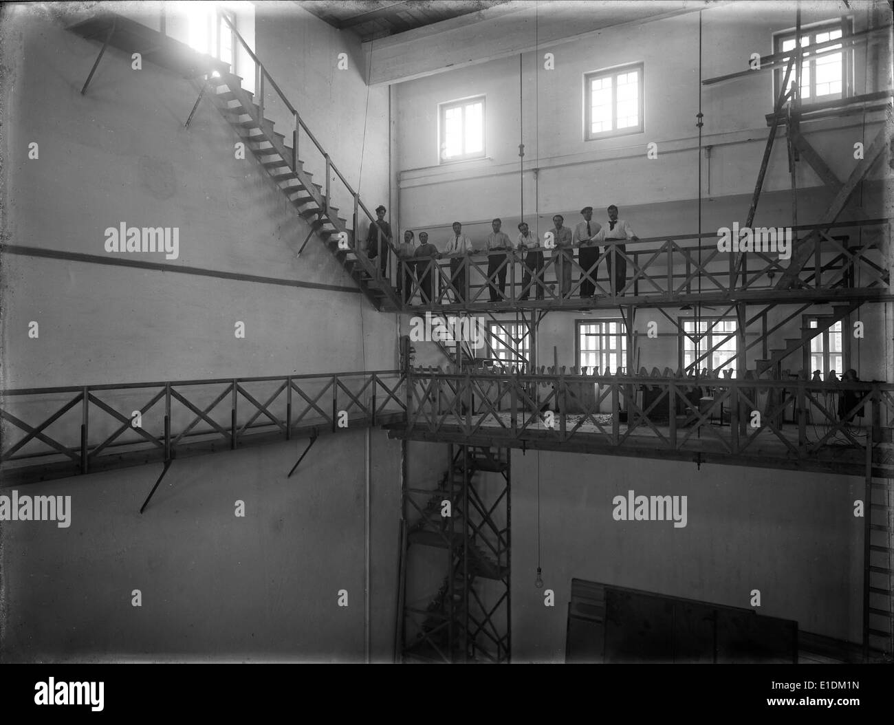 Das Teatro do Ginásio in Lissabon, Portugal, ist ein architektonisches Wahrzeichen von Mário Novais. Es ist bekannt für sein unverwechselbares Design und dient als wichtiger kultureller Ort in Lissabon. Stockfoto