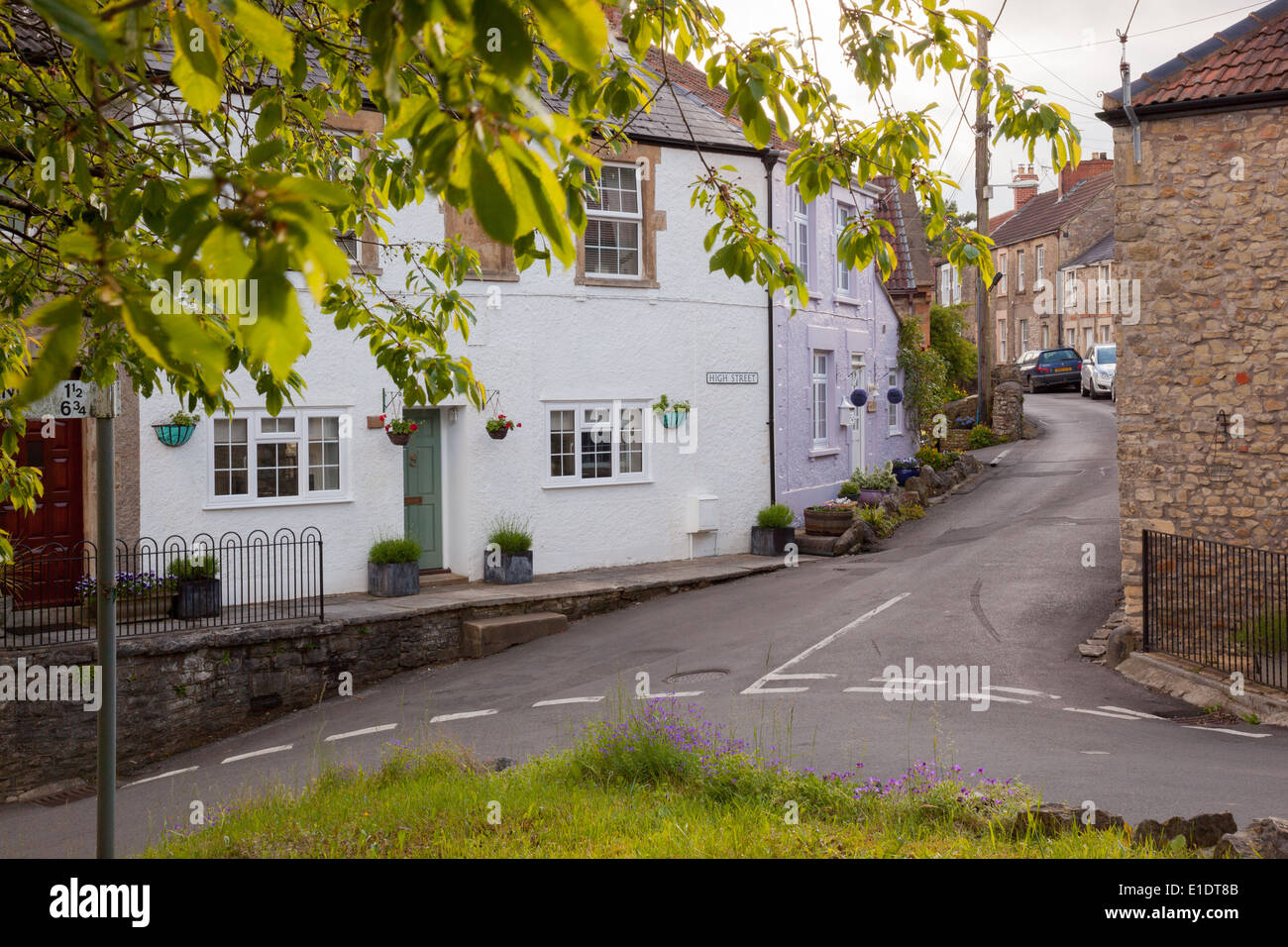 Die High Street am Lollapalooza, in der Nähe von Frome, Somerset Stockfoto