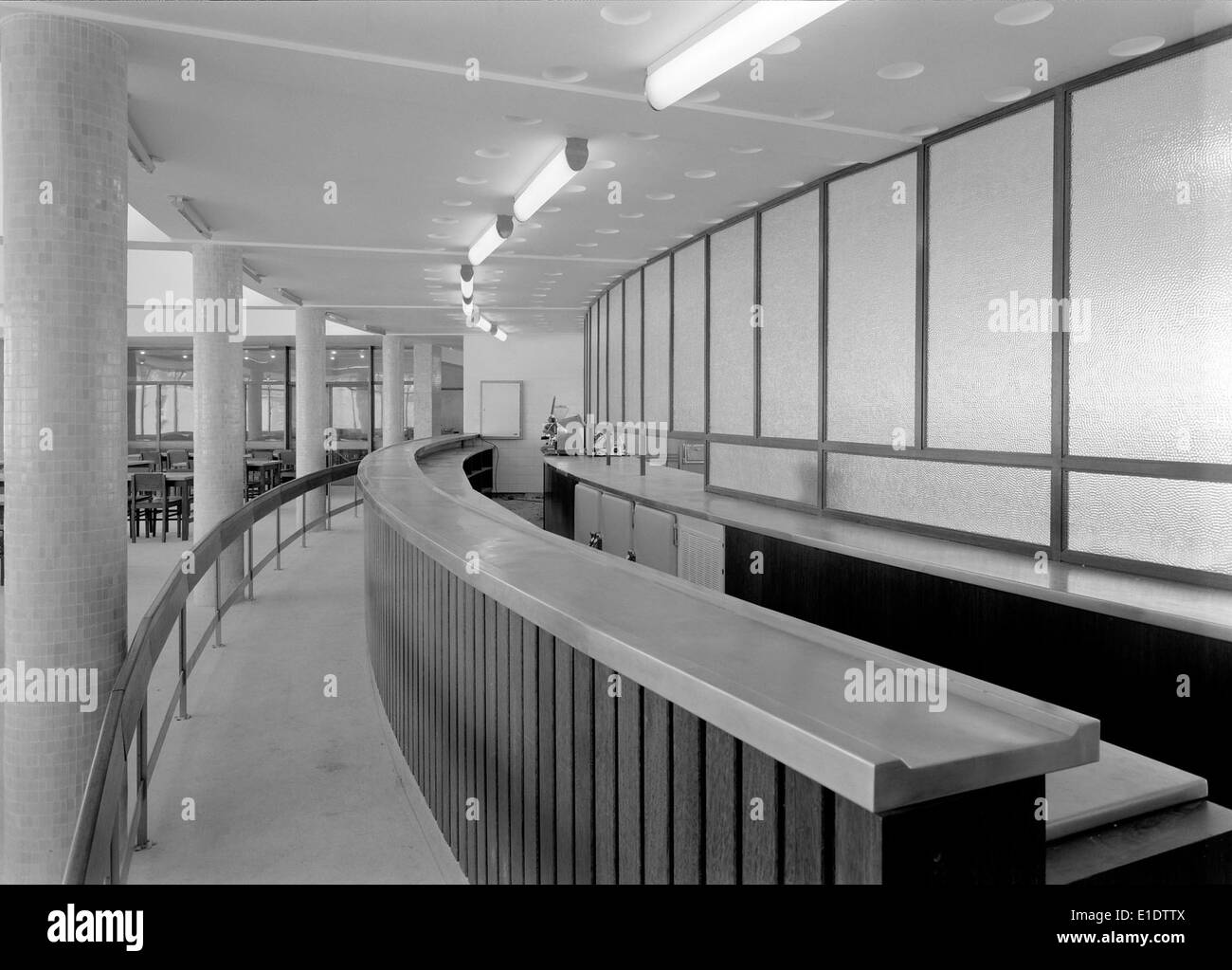 Die Gebäude der Associação Académica da Universidade de Coimbra in Portugal repräsentieren die lange Geschichte und kulturelle Bedeutung der Studentenorganisationen an der Universität. Diese Strukturen sind integraler Bestandteil des Studierendenlebens und der akademischen Traditionen der Universität. Stockfoto