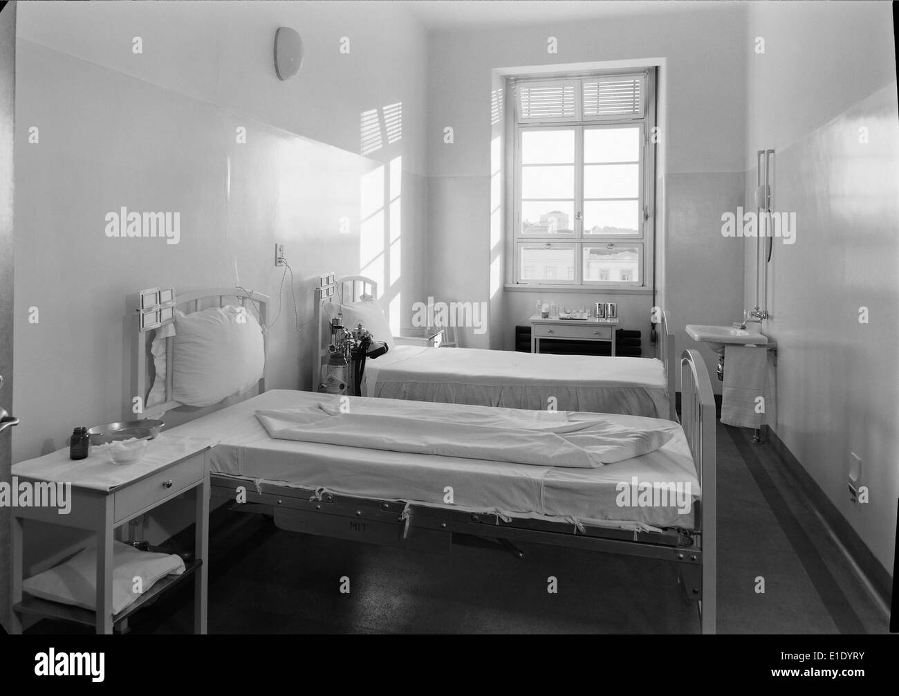 Das Instituto Português de Oncologia (portugiesisches Institut für Onkologie) in Lissabon ist eine führende Krebsbehandlungseinrichtung in Portugal. Von Horácio Novais erfasst, repräsentiert es den Fortschritt der medizinischen Forschung und des Gesundheitswesens im Land. Stockfoto