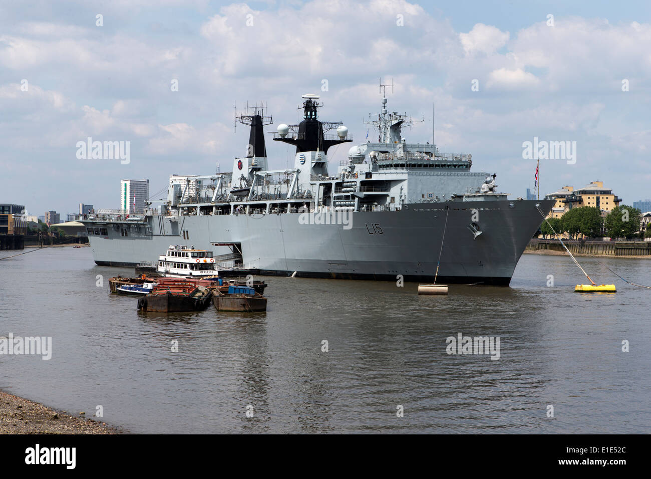 HMS Bulwark der Royal Navy vor Anker auf der Themse in Greenwich, London, England, UK. Stockfoto