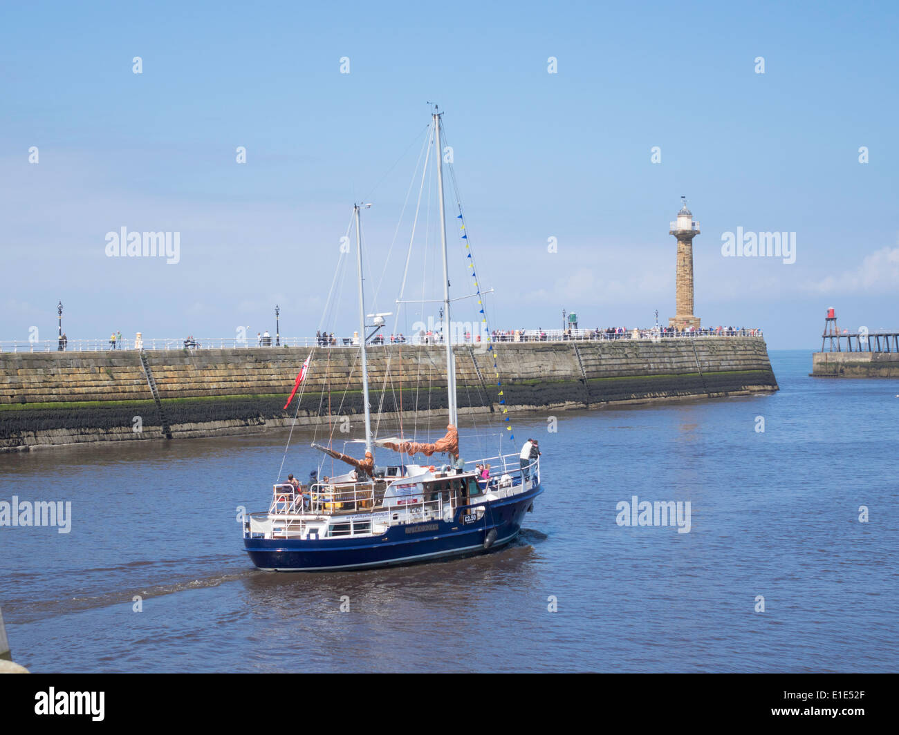 Segelboot Specksioneer Abfahrt auf eine Lustreise von Whitby Hafen Stockfoto Segelboot Specksioneer Abfahrt auf eine Lustreise von Whitby Hafen Stockfoto