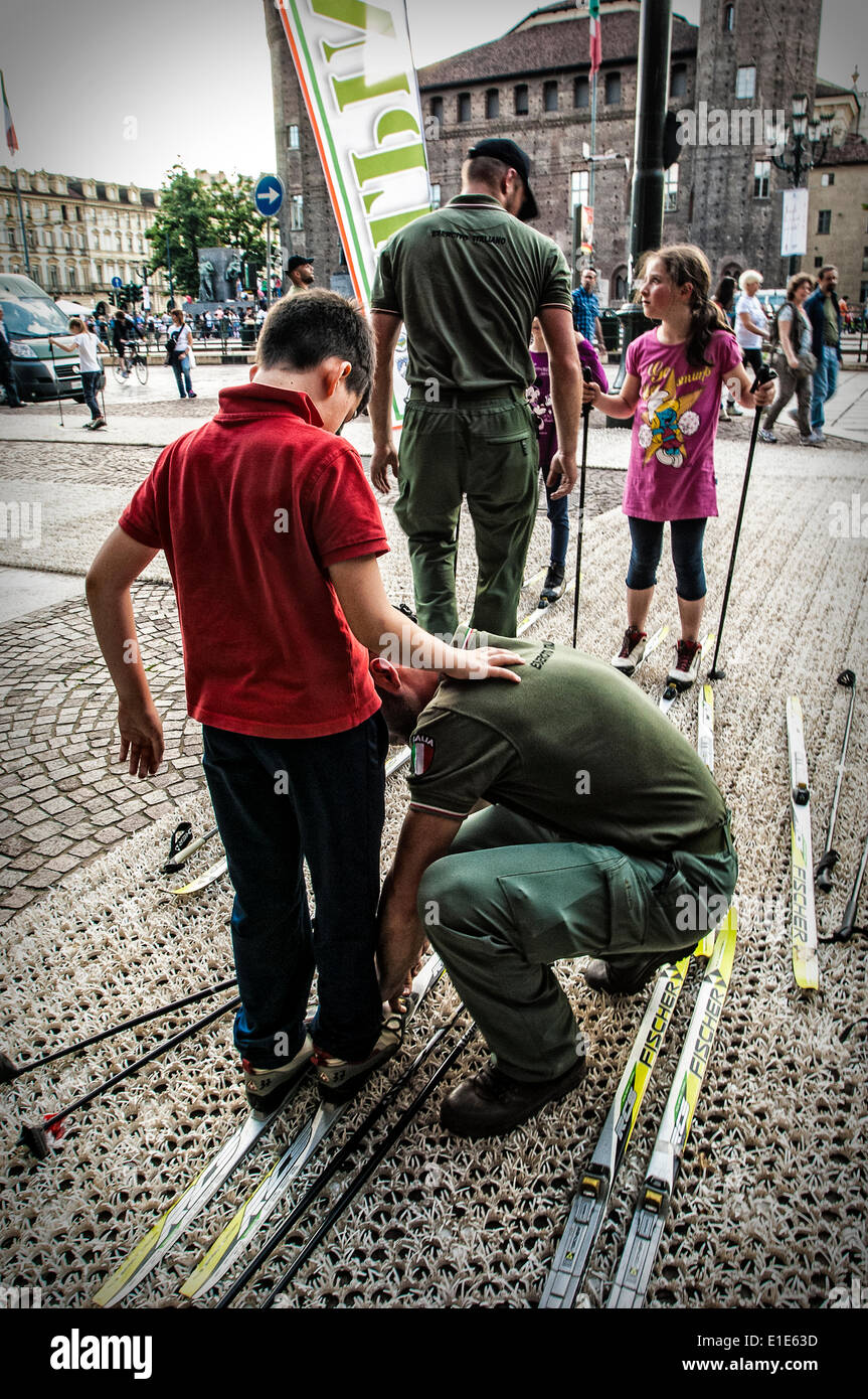 Turin, Italien. 1. Juni 2014. Veranstaltung "geht der Sport auf dem Platz in Turin". Turin wurde gewählt, als die Kulturhauptstadt Sport 2015 - Piazza Castello - Credit: wirklich Easy Star/Alamy Live News Stockfoto