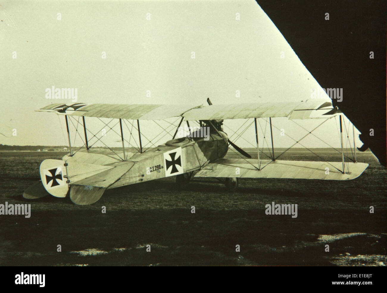 Lvg aircraft Fotos und Bildmaterial in hoher Auflösung Alamy