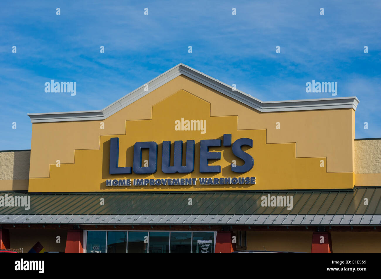 Lowes Home Improvement liefert Baustoffe für Haus-und Wohnungseigentümer und Vertragspartner. Stockfoto
