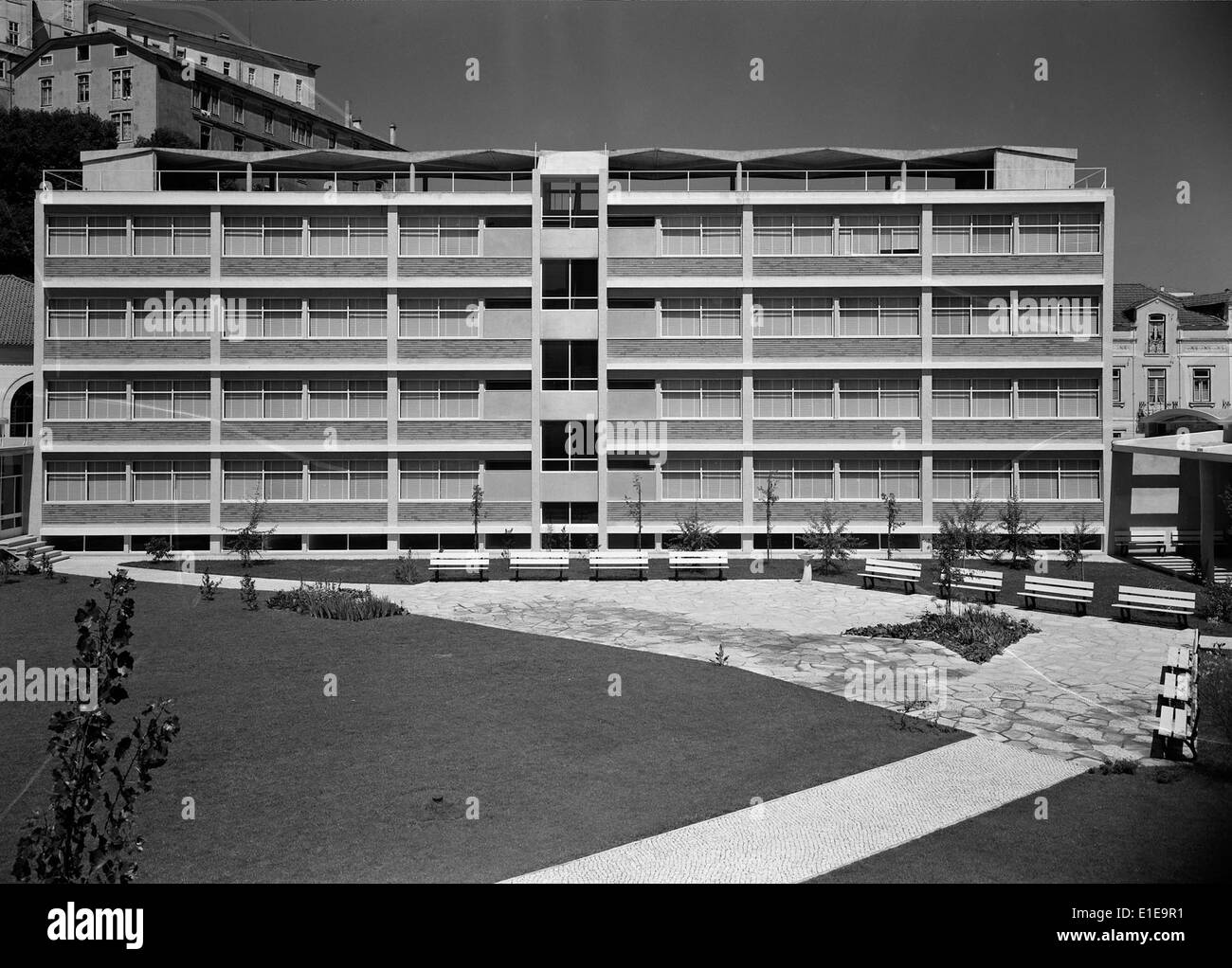 Die Gebäude der Associação Académica da Universidade de Coimbra in Portugal sind ein wichtiger Teil der Geschichte der Universität. Diese Gebäude repräsentieren akademische Kultur und architektonisches Erbe auf dem Universitätsgelände. Stockfoto