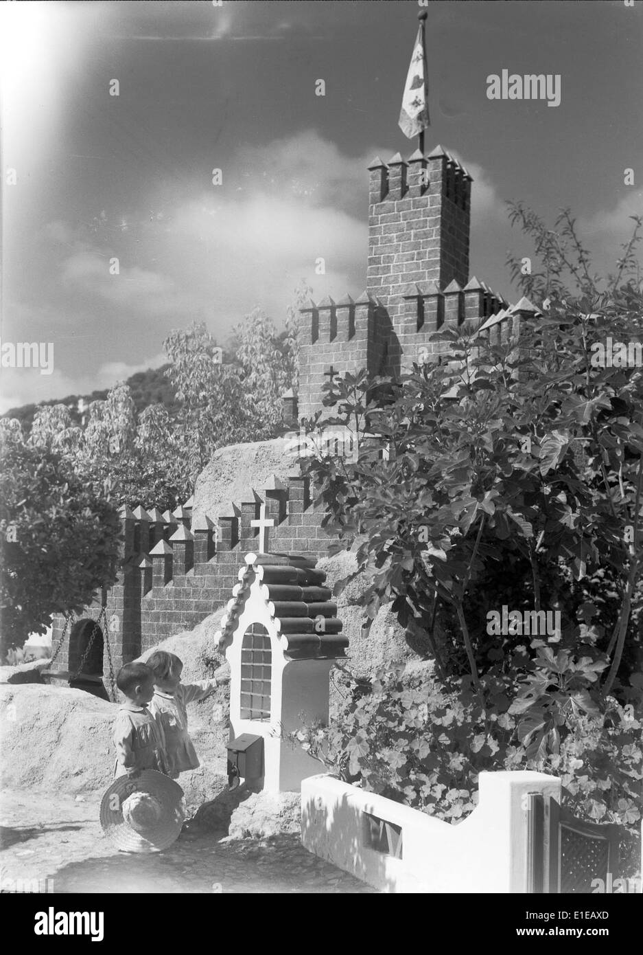 Die Junta da Província da Beira Litoral in Portugal war eine Verwaltungsabteilung, die für die regionale Governance zuständig war. Das Bild wurde von Mário Novais aufgenommen und unterstreicht seine historische Bedeutung im Kontext der portugiesischen Provinzverwaltung. Stockfoto