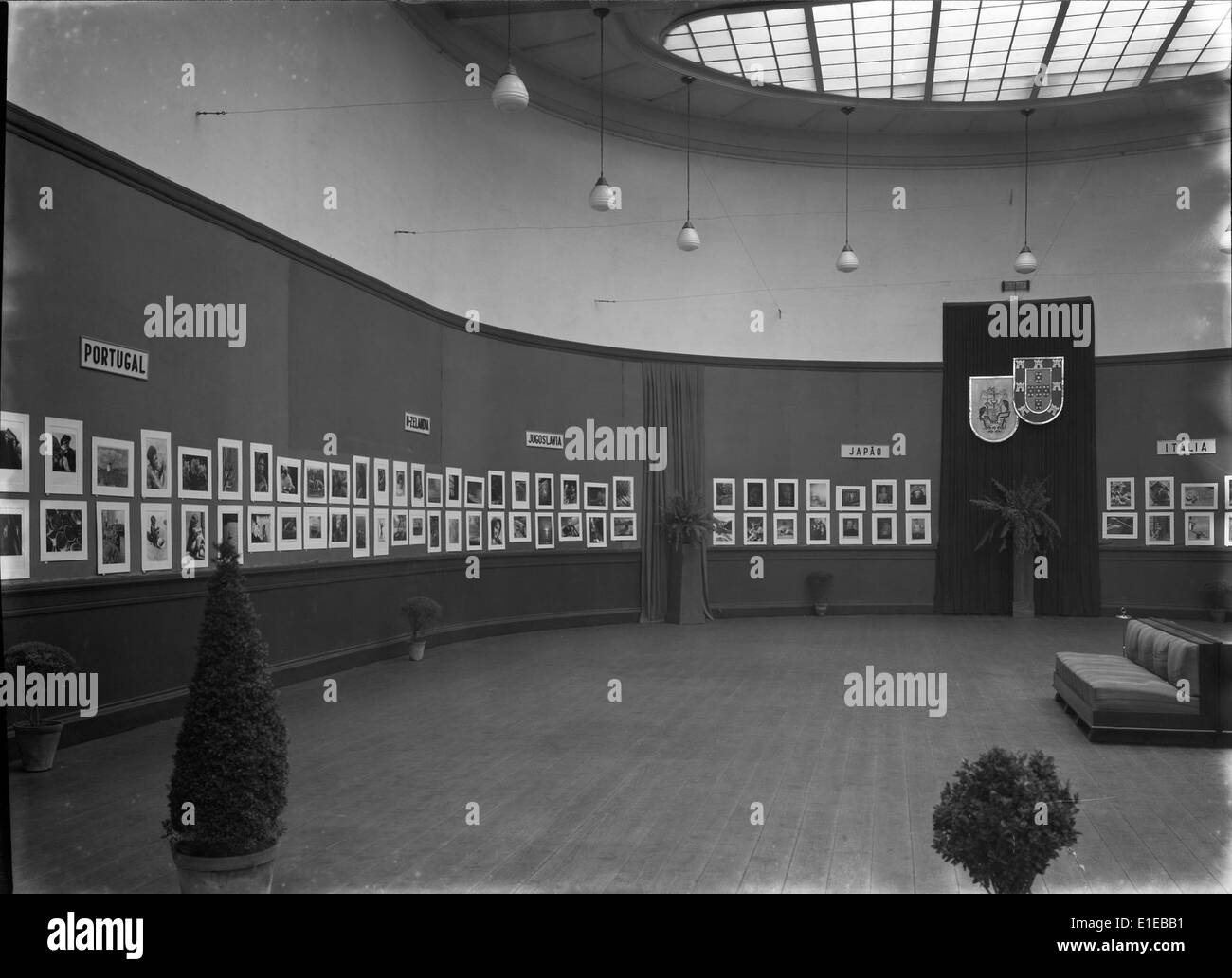 Der 2. Internationale Fotokunstsalon in Lissabon 1938, organisiert von der Sociedade Nacional de Belas Artes, zeigte die internationale Fotografie und ihre künstlerische Entwicklung in Portugal. Stockfoto