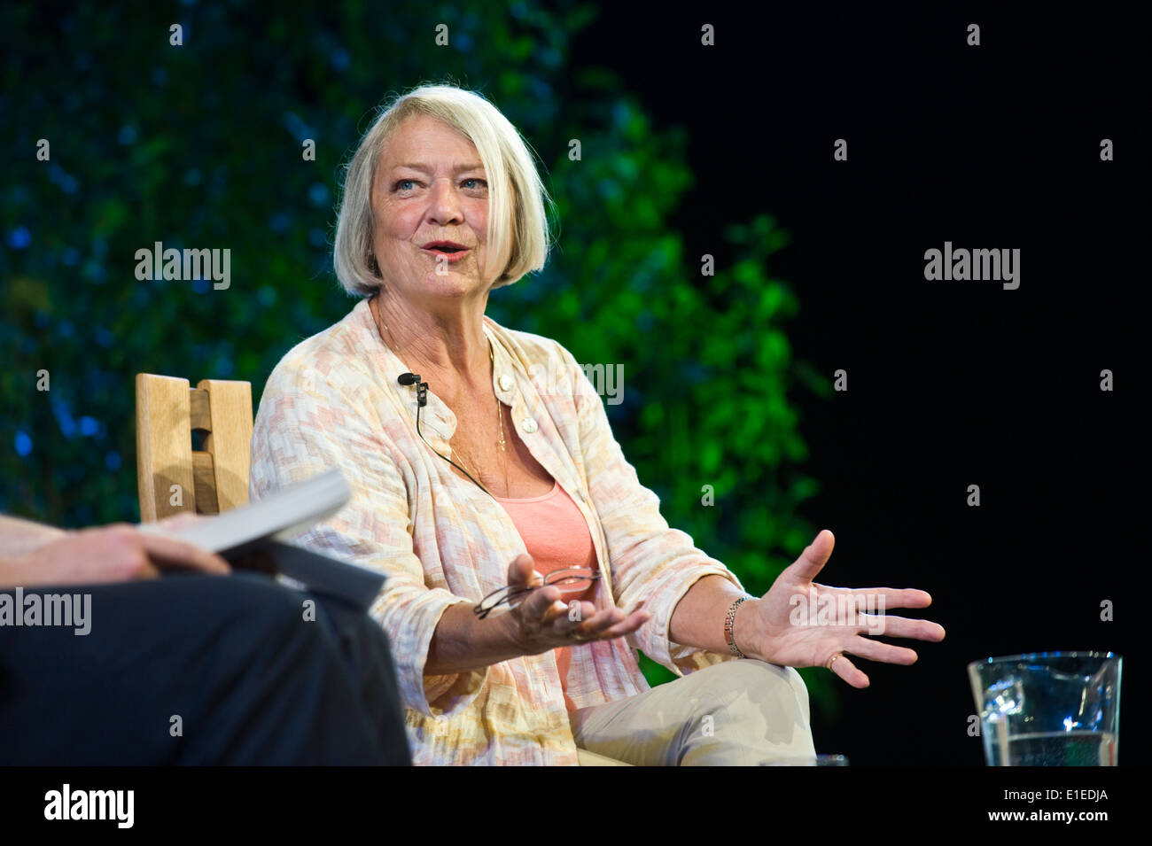 Kate Adie sprechen über das Leben der Frauen im ersten Weltkrieg bei Hay Festival 2014 © Jeff Morgan Stockfoto